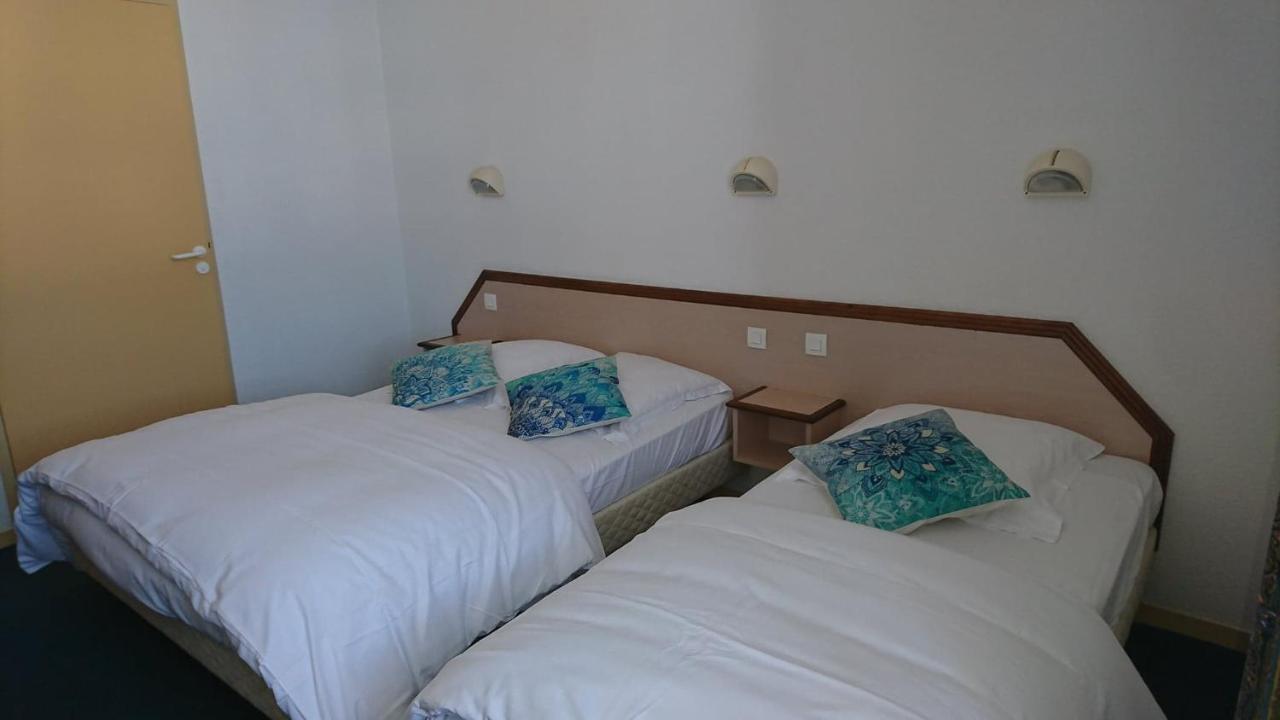Hotel Les Deux Porches Verrieres  Eksteriør bilde